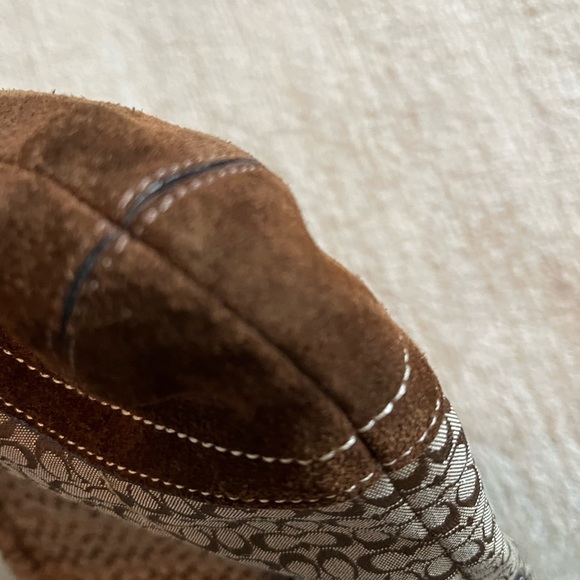 Coach brown shoulder bag HOST PICK 11/7/23 - Picture 5 of 9